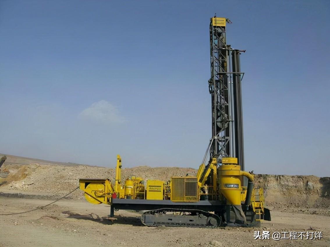 冲击钻孔灌注桩施工工艺_冲击钻孔灌注桩_冲击钻孔灌注桩施工动画演示